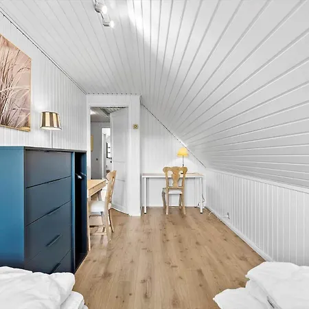 Bv159-blavand-ved-skoven-8 بيت للعطل *